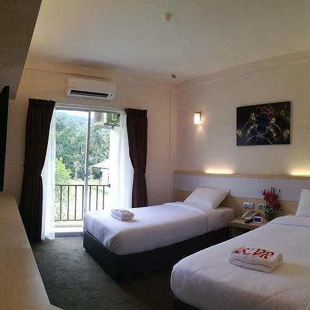 Serdang Lake View Resort Sungai Kechil المظهر الخارجي الصورة