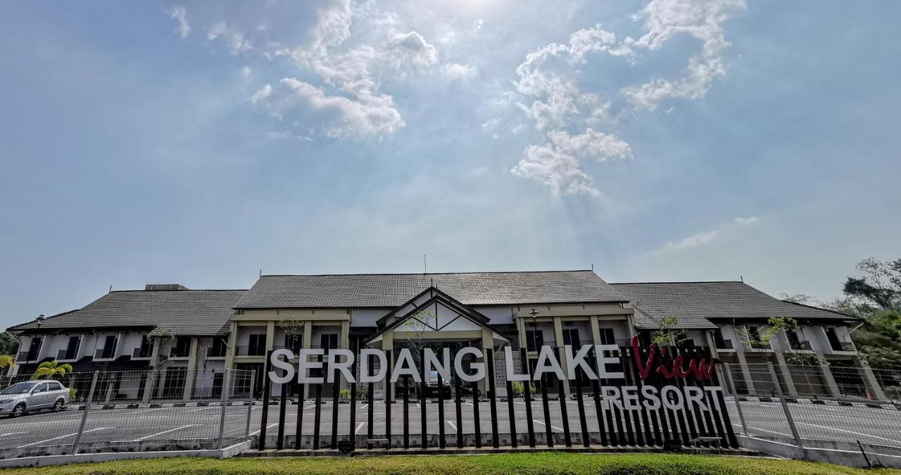 Serdang Lake View Resort Sungai Kechil المظهر الخارجي الصورة