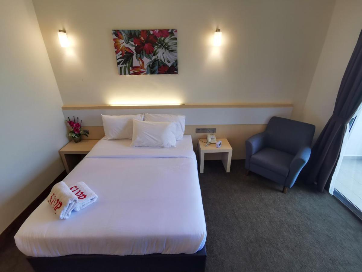 Serdang Lake View Resort Sungai Kechil المظهر الخارجي الصورة