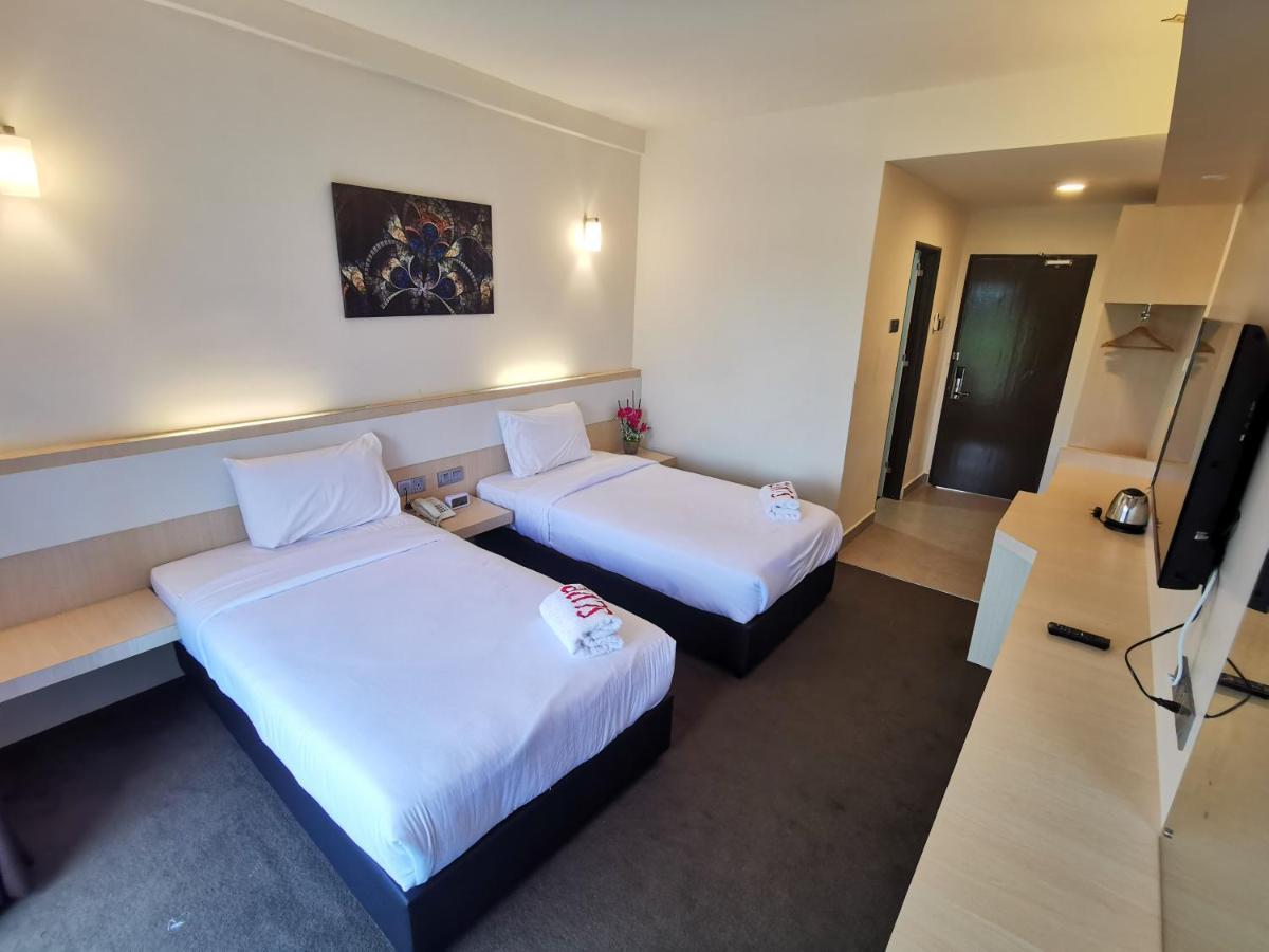 Serdang Lake View Resort Sungai Kechil المظهر الخارجي الصورة