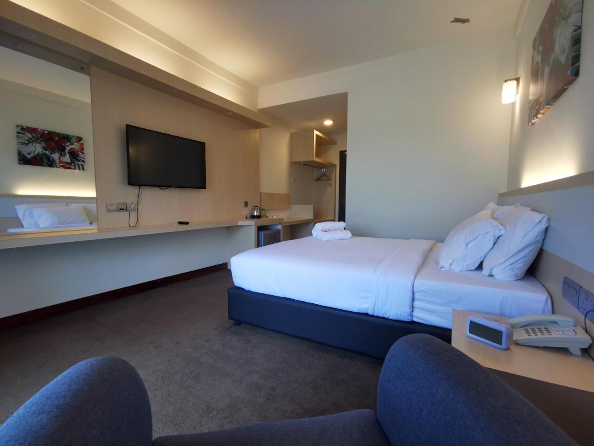Serdang Lake View Resort Sungai Kechil المظهر الخارجي الصورة