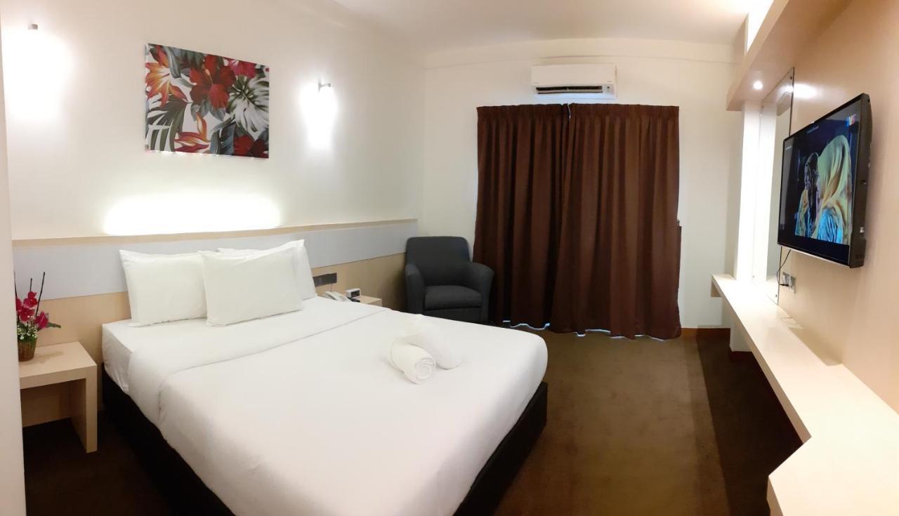 Serdang Lake View Resort Sungai Kechil المظهر الخارجي الصورة